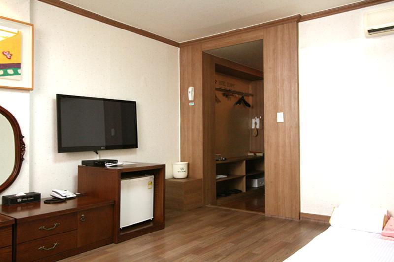 Changwon Olympic Hotel Exterior foto