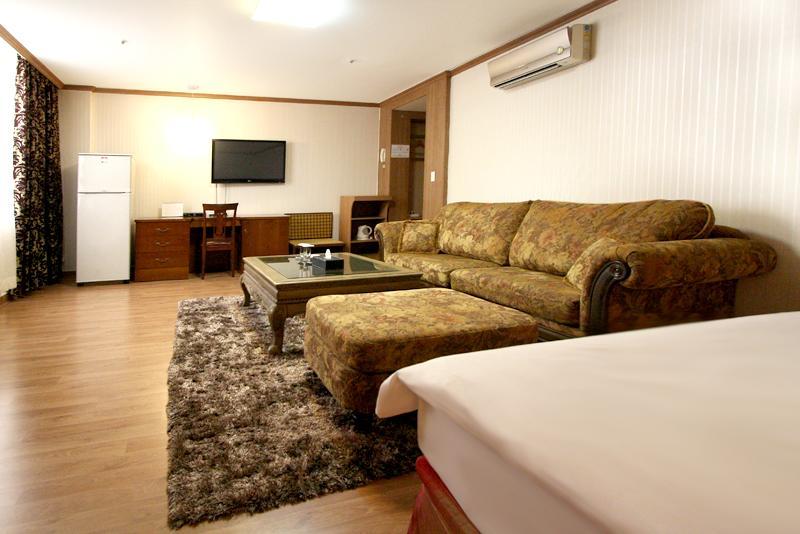 Changwon Olympic Hotel Exterior foto