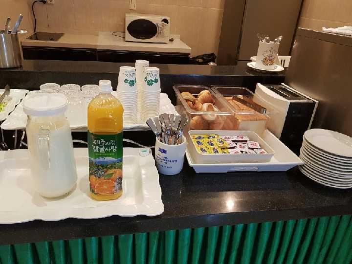 Changwon Olympic Hotel Habitación foto