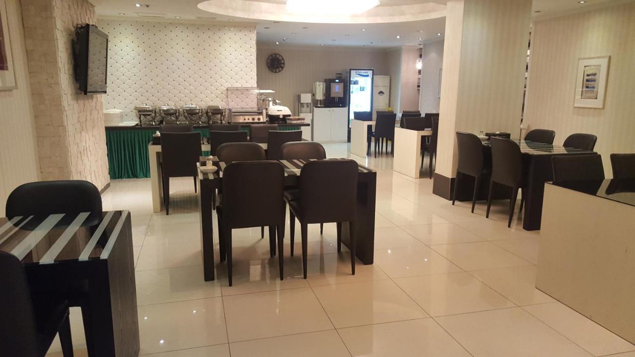 Changwon Olympic Hotel Habitación foto